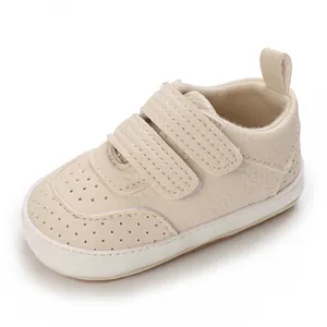 Weiche Baby-Lauflernschuhe für Jungen aus PU-Leder mit Klettverschluss in Creme