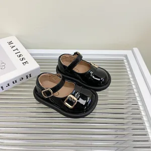 Zapatos de charol negro brillante tipo Mary Jane para niñas pequeñas con suela blanda