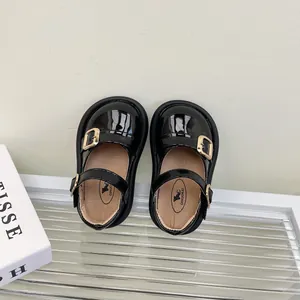 Clásicos zapatos Mary Jane de charol negro para bebé niña con suela blanda muy cómoda