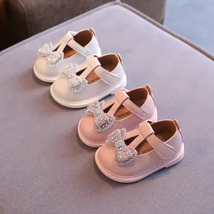 Prinzessinnenschuhe für Kleinkinder mit weicher Sohle und Schleife in Weiß und Rosa