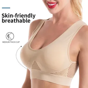Comfortable skin-friendly breathable sports bra with medium thick cups and mesh hollow design