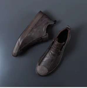 Draufsicht auf dunkelbraune Herren-Lederfreizeitschuhe mit zwei seitlichen Reißverschlüssen.