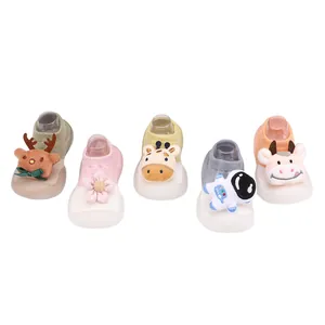 Anti-Rutsch-Babysocken-Schuhe mit niedlichen 3D-Cartoon-Tier-Charakteren