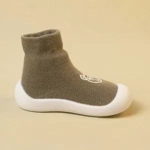 Comfortable soft-sole baby walking shoes with knitted fabric and cute cartoon bear embroidery