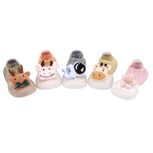 Baby Söckchen Schuhe Kollektion mit niedlichen 3D Plüschfiguren und rutschfester Sohle