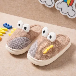 Pantoufles d'hiver mignonnes monstre pour enfants avec doublure peluche et semelles antidérapantes