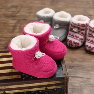 Stivaletti da neve in maglia per neonati con fodera in peluche e suola morbida