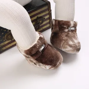 Chaussons d'hiver en peluche à semelle souple pour bébés âgés de 0 à 1 an avec motif