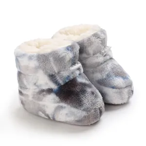 Bottes d'hiver pour bébé avec semelle souple et peluche douce au motif tie-dye bleu