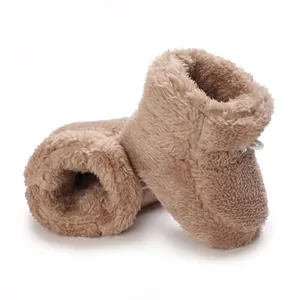 Chaussons de bébé en peluche marron de qualité supérieure pour une chaleur hivernale