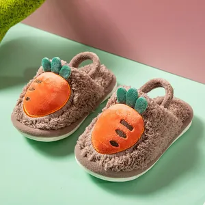Ciabatte di peluche per bambini con motivo a carota e suola spessa antiscivolo