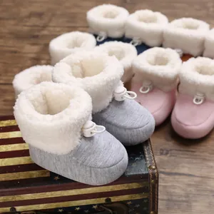 Bottines d'hiver confortables pour bébés doublées polaire avec cordon de serrage