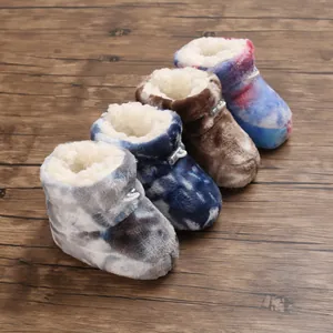 Winter baby walking boots with tie-dye camouflage pattern and warm plush lining