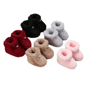 Chaussures d'hiver douces en peluche pour bébé disponibles en cinq couleurs