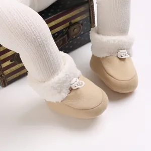 Detailansicht der Baby-Winterstiefel mit weicher Sohle und kuscheligem Pelzkragen