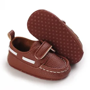 Weiche braune Leder-Babyschuhe mit rutschfester Sohle für Kleinkinder im Alter von 0-1.