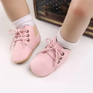 Zapatos rosas de gateo para bebés con suela blanda y cordones de 0 a 1 año