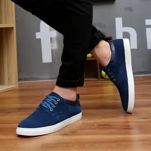 Modische blaue Wildleder-Freizeitschuhe für Herren mit weißer Sohle für den Herbst