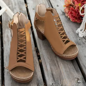 Detailansicht der braunen Damen Sandalen mit Blockabsatz, Schnürung und offenem Zehenbereich