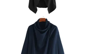 Detail der unregelmäßigen Herren-Drape-Cape-Jacke in Marineblau und Schwarz