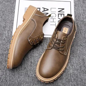 Scarpe Derby vintage da uomo in pelle marrone con spessa suola in gomma per il tempo libero.