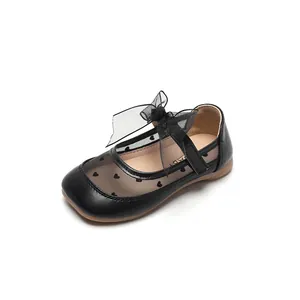 Süße schwarze atmungsaktive Mesh-Prinzessinnenschuhe für Mädchen mit Tüllschleife