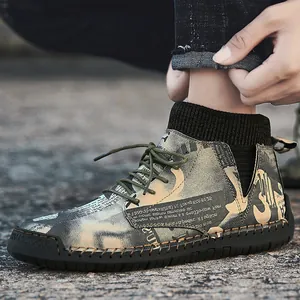Stylish mid-top men's casual shoes with camouflage pattern and warm lining for autumn.