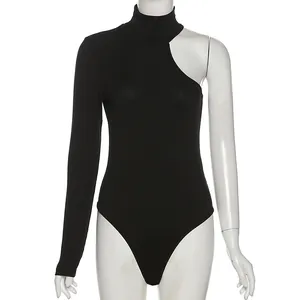 Asymmetric one-shoulder cut and ribbed texture of this black long sleeve bodysuit