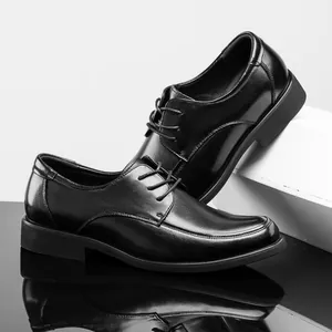 Classic men's black leather business formal shoes with lace-up design