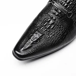 Mocassins en cuir véritable noir pour hommes avec gaufrage dragon et bout pointu