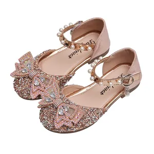 Elegante roségouden prinsessenschoenen voor meisjes met strass-steentjes, strik en parelband