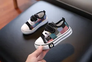 Toddler colorful plaid low-top canvas shoes with velcro strap and daisy flower detail