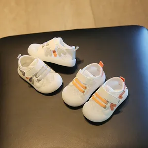 Atmungsaktive Mesh-Babyschuhe mit weicher Anti-Rutsch-Sohle und Klettverschluss