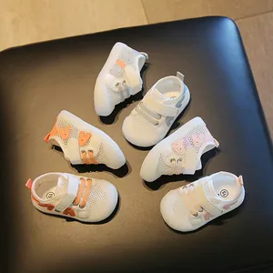 Atmungsaktive Mesh-Lauflernschuhe für Babys mit rutschfester weicher Sohle
