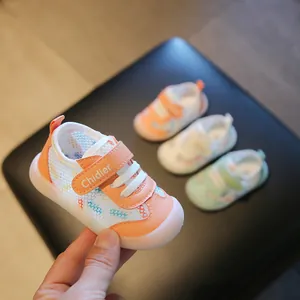 Atmungsaktive Mesh-Lauflernschuhe für Kleinkinder mit weicher Sohle und Klettverschluss