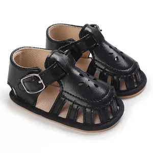 Schwarze Baby Mädchen Sommer Sandalen mit weicher Sohle und Blumenausschnitten für Kleinkinder