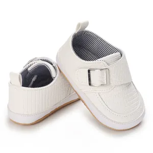 Weiße gewebte Baby-Lauflernschuhe mit weicher Sohle für Säuglinge von 0-1 Jahr alt
