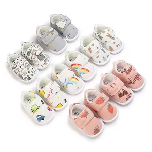 Assortiment de chaussures de marche pour bébé à semelle souple et velcro motifs dessins