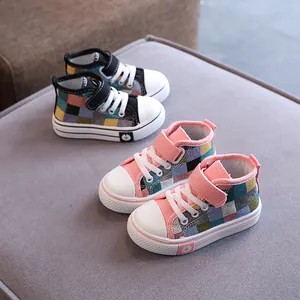Sneakers in tela per bambini in stile britannico a quadretti con suole antiscivolo e margherite