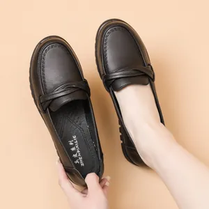 Women First Layer Cowhide Loafers Soft Leather Non-Slip Flat Mother Shoes Casual Round Toe Slip-On Breathable Shoes