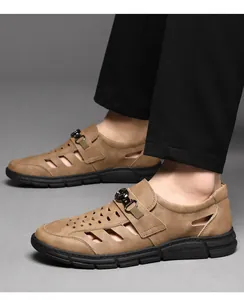 Detailansicht der atmungsaktiven braunen Leder-Hohlraum-Freizeitschuhe für Herren