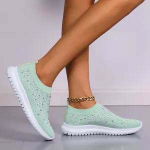 Zapatillas de punto verde menta transpirables con pedrería brillante para mujer activa