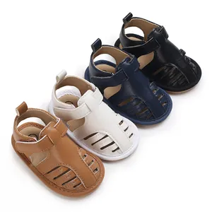 Variété de sandales d'été respirantes pour bébés avec semelles souples antidérapantes