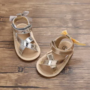 Chaussures de Marche Bébé Fille Semelle Souple PVC Métallique Nœud Papillon Sandales Ajourées Fermeture Auto-Agrippante Or Argent