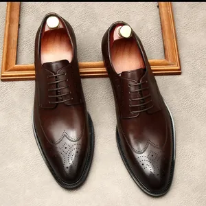 Klassische dunkelbraune Herren-Brogue-Business-Schuhe aus echtem Leder, elegant