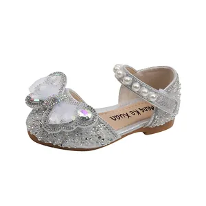 Sparkly silver girls' princess shoes with pearls and lace bow for performances