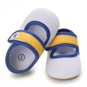 Detailansicht der atmungsaktiven Baby-Mesh-Schuhe mit weicher Anti-Rutsch-Sohle