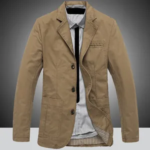 Chaqueta blazer de algodón casual caqui para hombre con cierre clásico de tres botones