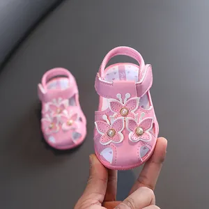 Sandales roses pour bébés avec papillons et perles, semelle souple antidérapante
