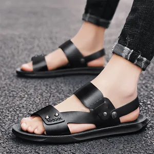 Sandales élégantes en cuir PU noir pour hommes avec semelle antidérapante et détails de rivets